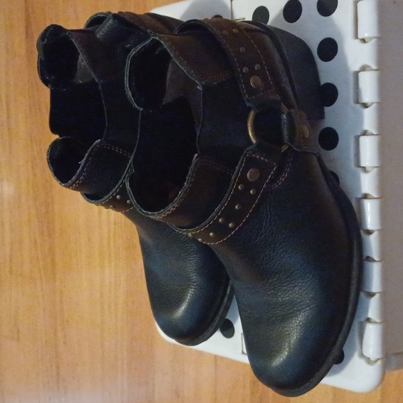 6.5 Women B.O.C. Born Concept Black boots leather Shoes. - Picture 3 of 10